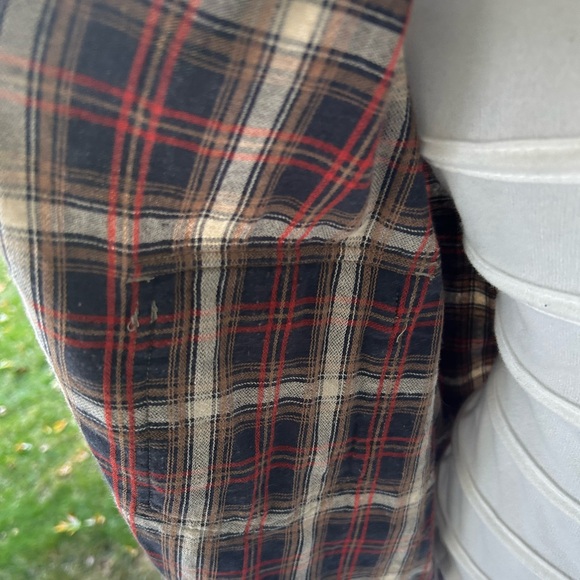 CARBON2COBALT Plaid flannel Button-Up Shirt - Picture 5 of 6